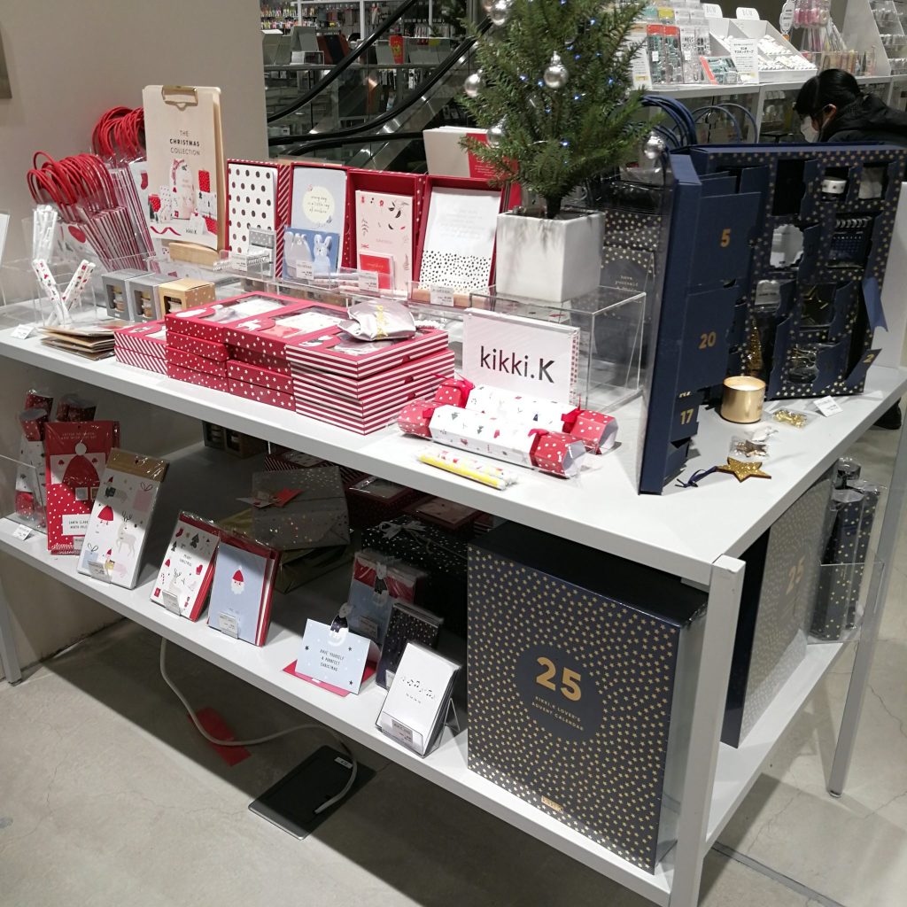 日本初上陸のkikki K キッキケイ に行ってきました 気分が上がるステーショナリーグッズに目移り 紙のブログ 日本初上陸のkikki K キッキケイ に行ってきました 気分が上がるステーショナリーグッズに目移り 紙のブログ