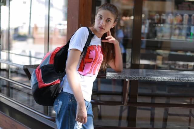 女性