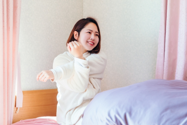 ルームウェアを着た女性