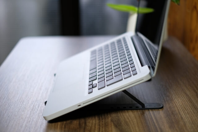 ノートパソコンスタンドの選び方