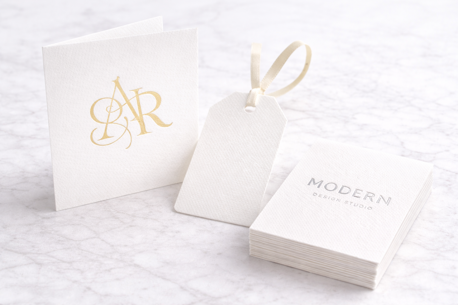 仕上げ加工が美しく映える<br>表面デザイン