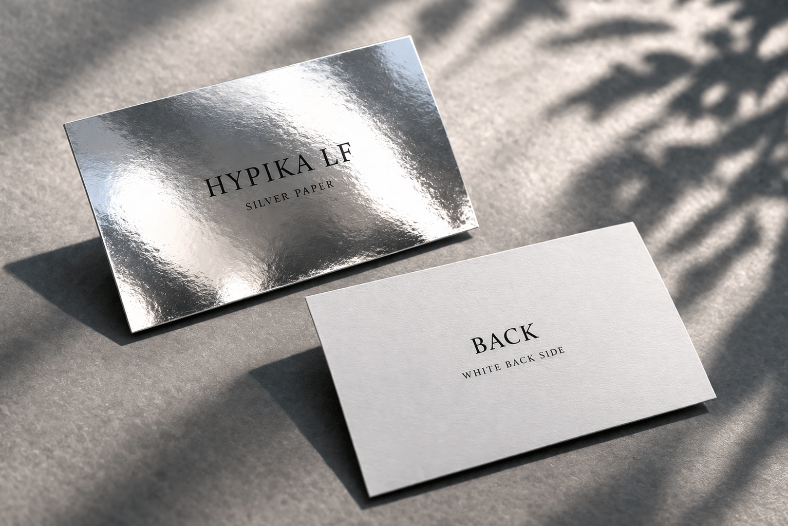 表裏で異なる<br>質感コントラスト