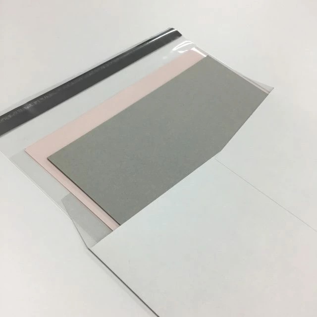 郵送物の台紙としてチップボールを使用した例