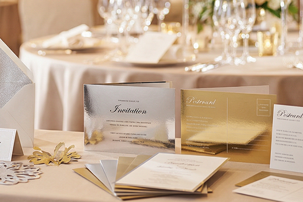 はがき・招待状・イベント装飾に最適なシルバー・ゴールドペーパー