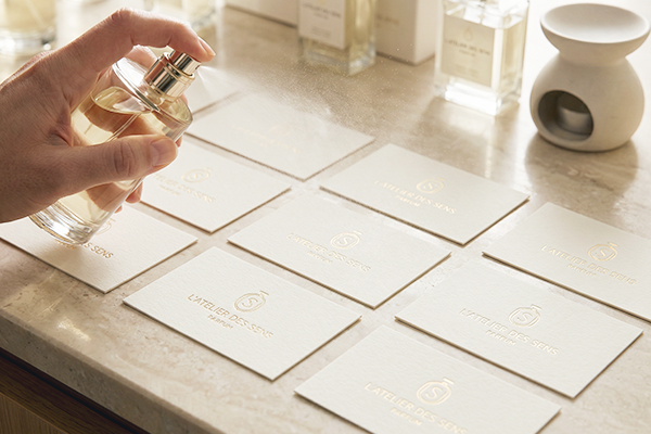 香りのする名刺・ショップカードに最適な香料試験紙
